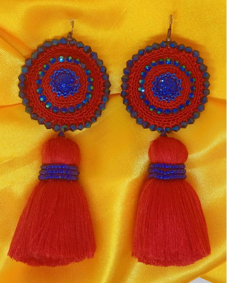 Háčkované dizajnové náušnice "Kráľovská červená"